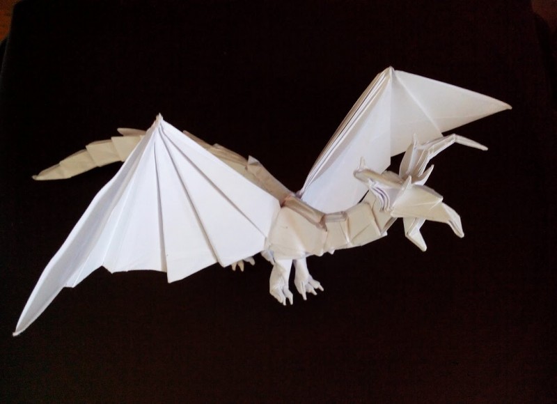 Складываем дракона в технике оригами