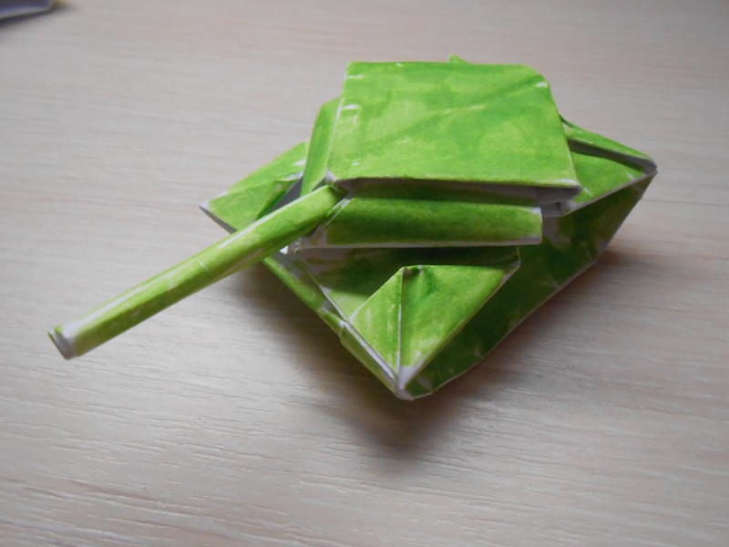 Танк из бумаги а4. Оригами танк. Танк оригами из бумаги для детей. Объемный танк из бумаги. Танк в технике оригами.