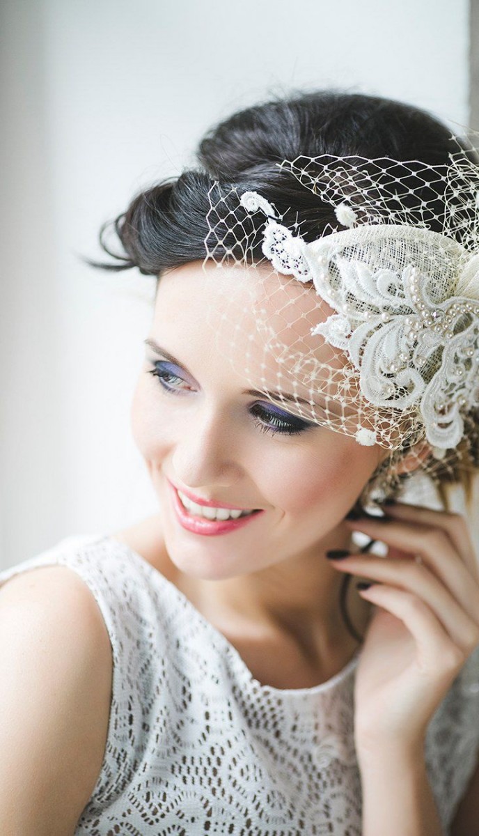 Свадебные украшения в волосы – что выбрать под стиль?