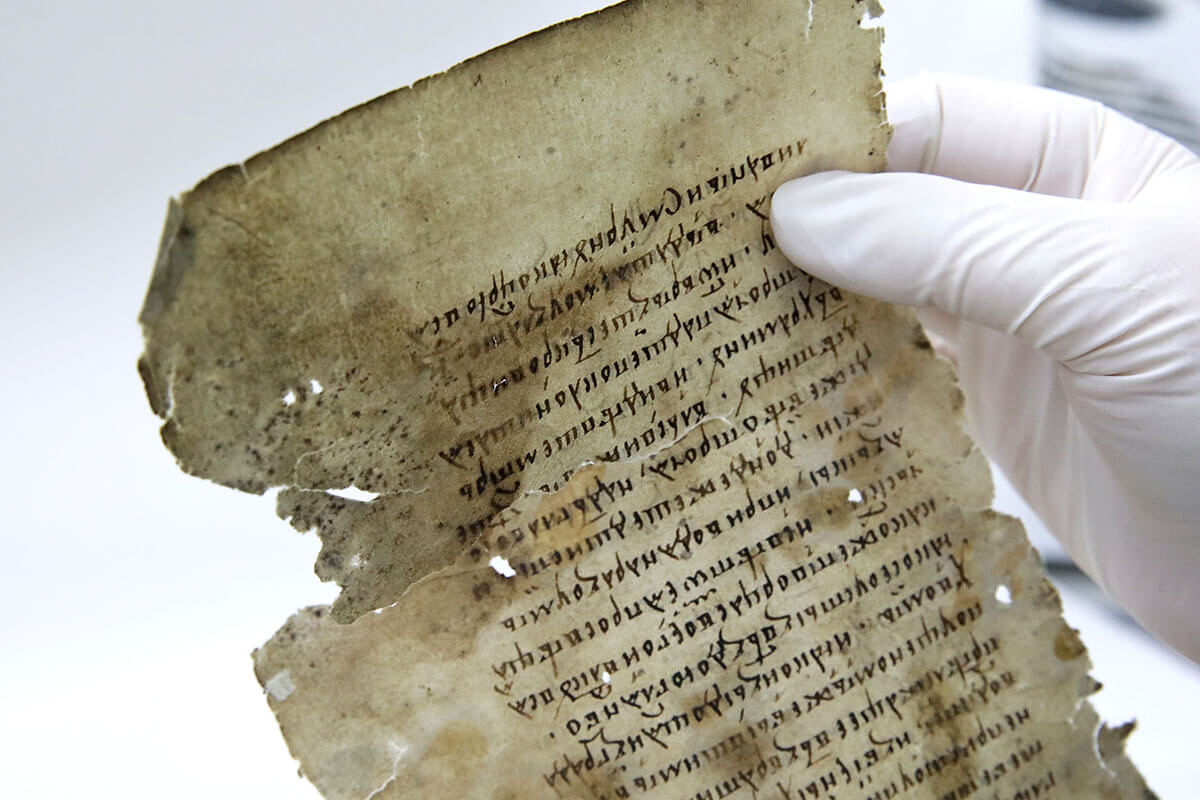 Реставрация архивных документов: восстановление и сохранение прошлого